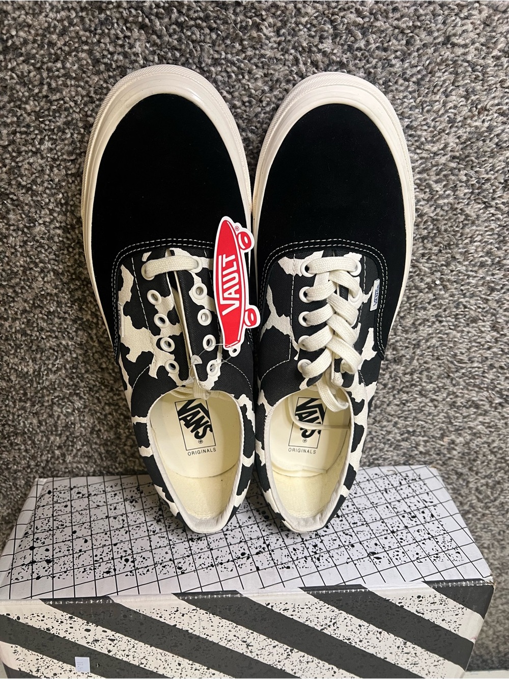 Vans Black & White Cow-Print Low Top Sneakers - Picture 2 of 4